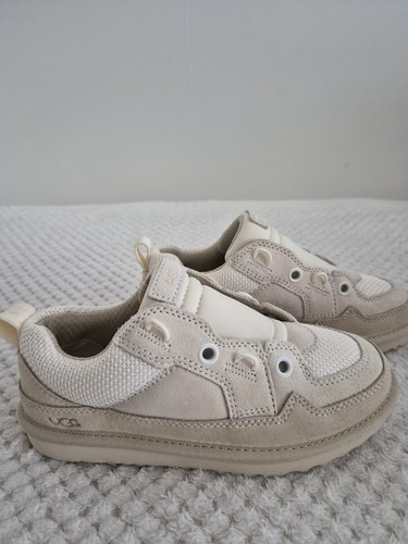 Ugg girl sneakers size - girl's,