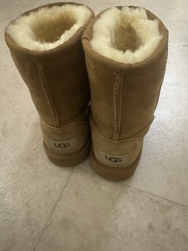 Ugg australia classic boots - australia,